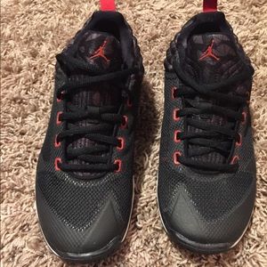 🚨Almost new Jordan 23 shoes size 7🚨